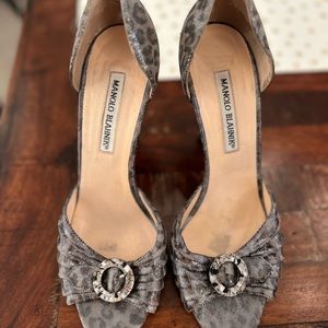 Manolo Blahnik size 8 animal print heels